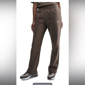 Nike Women's Phoenix fleece sweats mink
